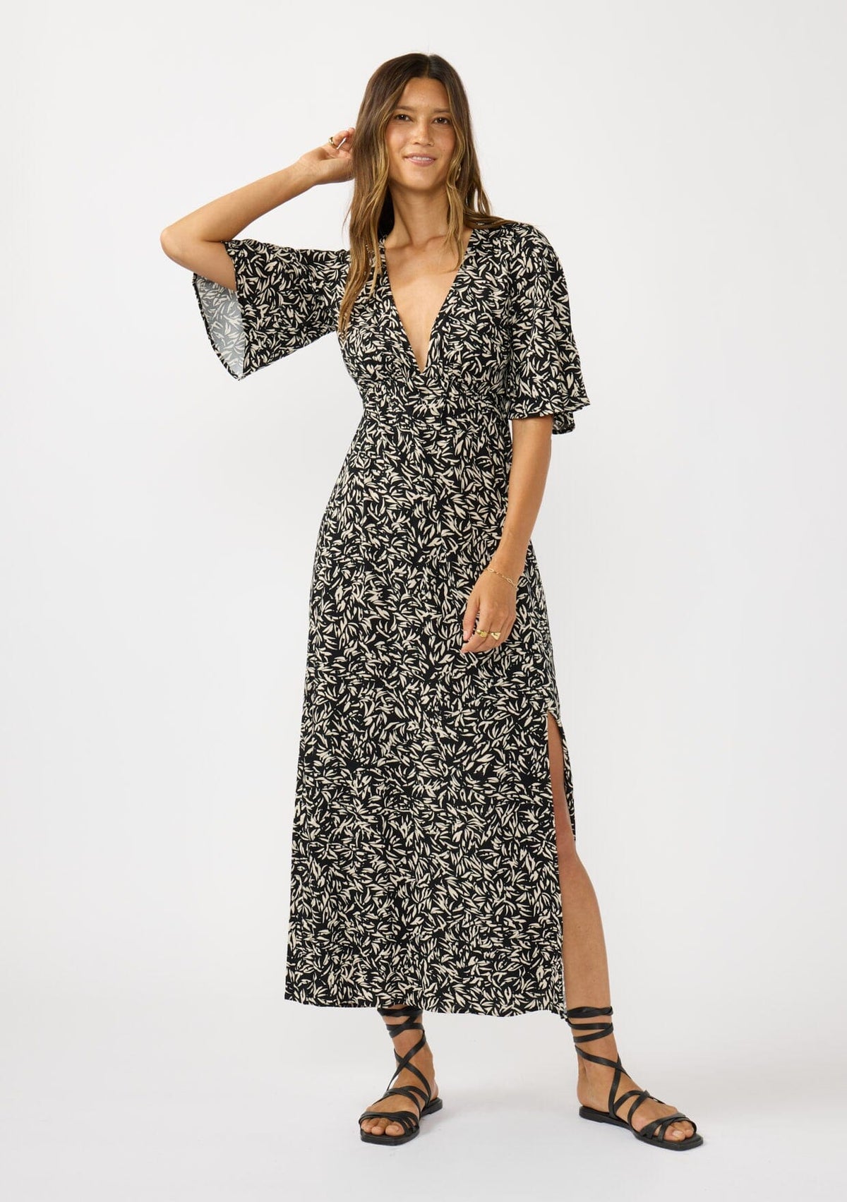 luvistrue bohemianseoul シズニルック Women's Flowy Bohemian Off-Shoulder Tiered Maxi Dress