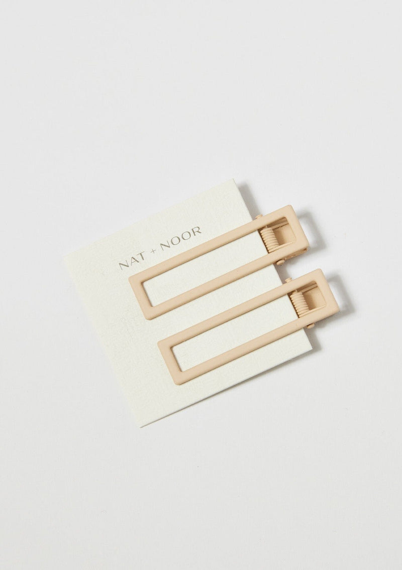 [Color: Bone] An off white alligator hair clip. Comes in a set of two.