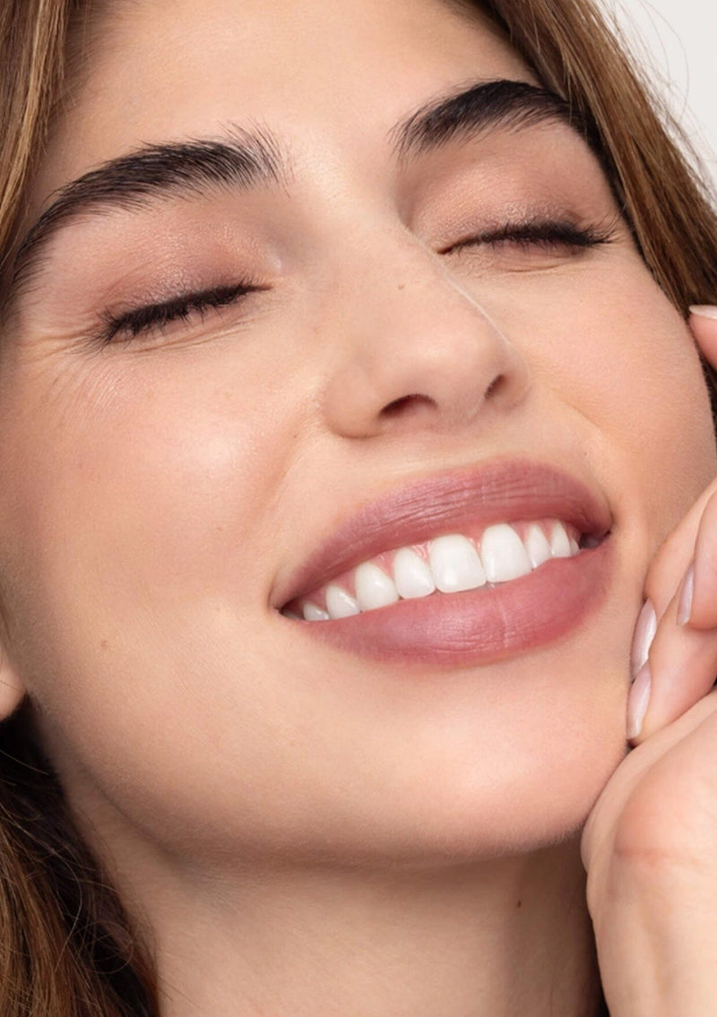 [Color: Donna] A buildable lip tint made from 100% natural ingredients. An eco-friendly beauty product handmade from Poppy & Pout. 