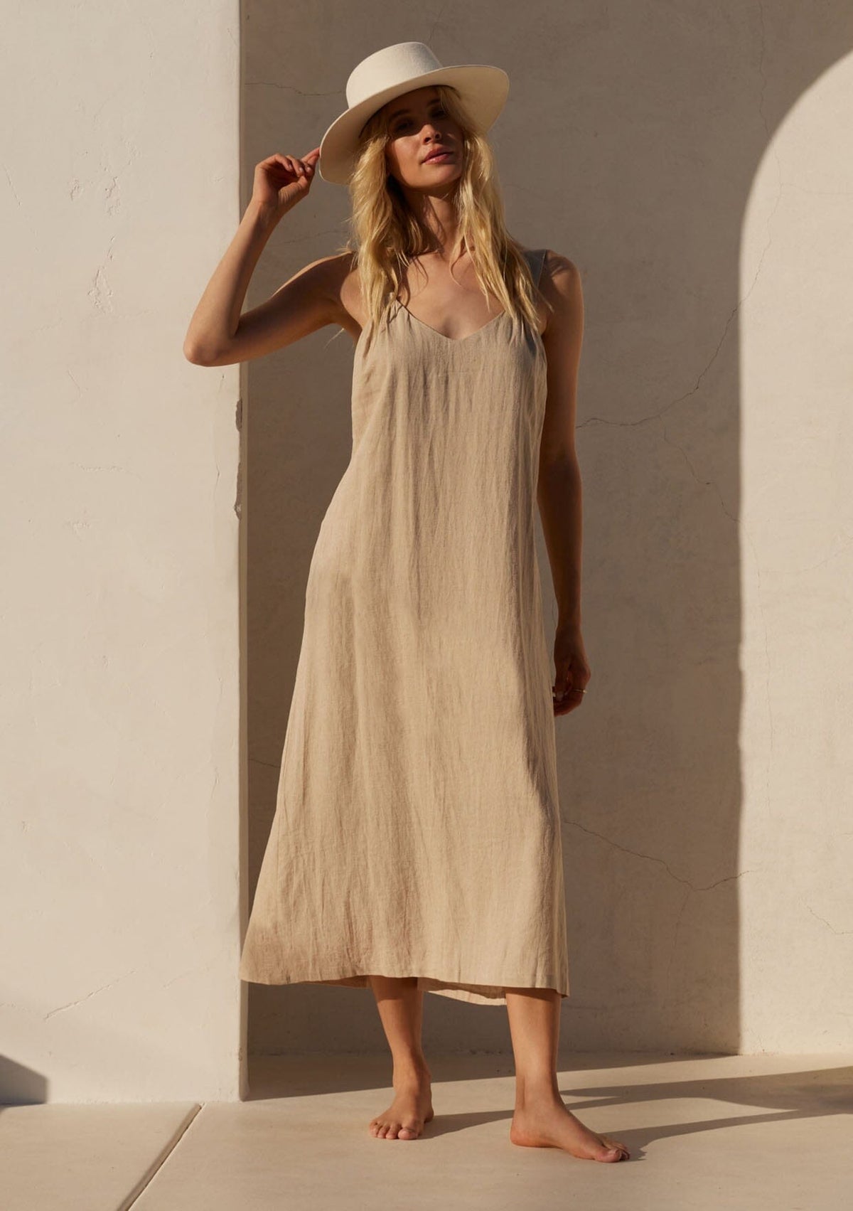 Canyon Linen Midi Dress Black / L Canyon Linen Midi Dress Black / L