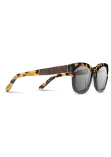 [Color: Leopard] Sunglasses with a half tortoiseshell and half black frame and a real wood inlay.