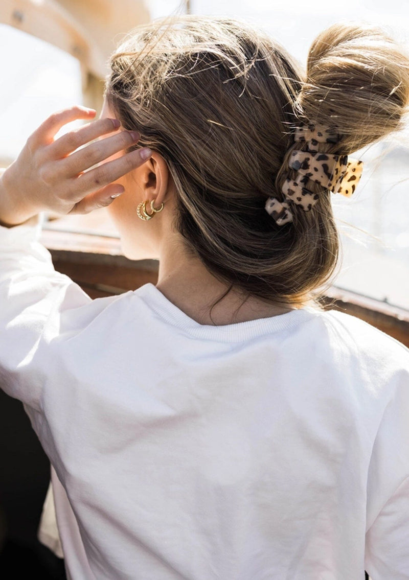 [Color: Blonde Tortoise] Light tortoise tan and brown acetate hair claw clip made by TELETIES