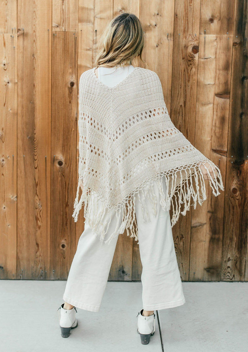 Poncho e abiti modello poncho da donna Poncho e abiti modello poncho da donna