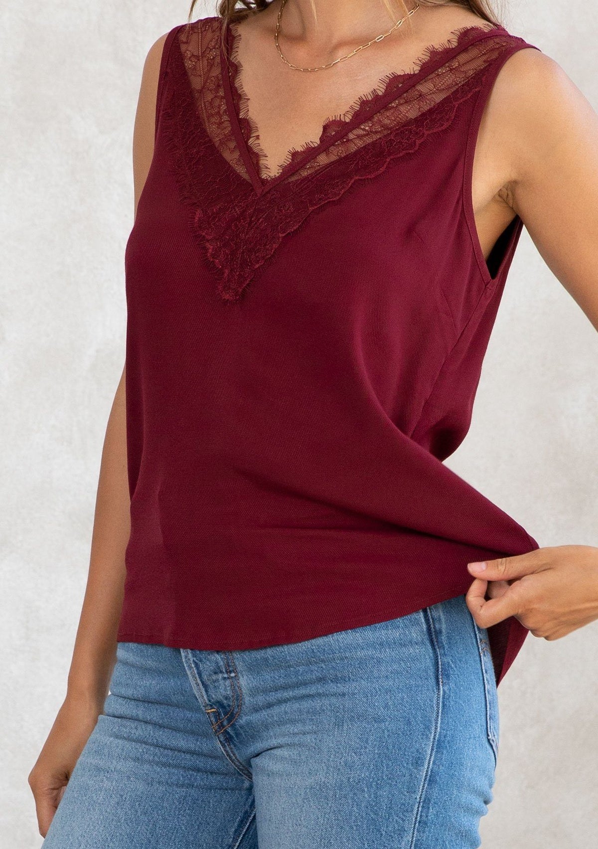 Romantic Lace V-Neck Cami Tank Top | LOVESTITCH