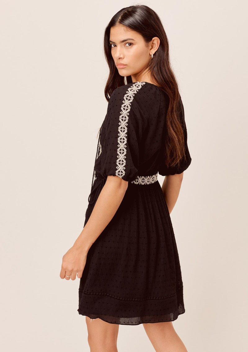 Penny Lane Embroidered Boho Mini Dress OffWhite/Multi / M Penny Lane Embroidered Boho Mini Dress OffWhite/Multi / M