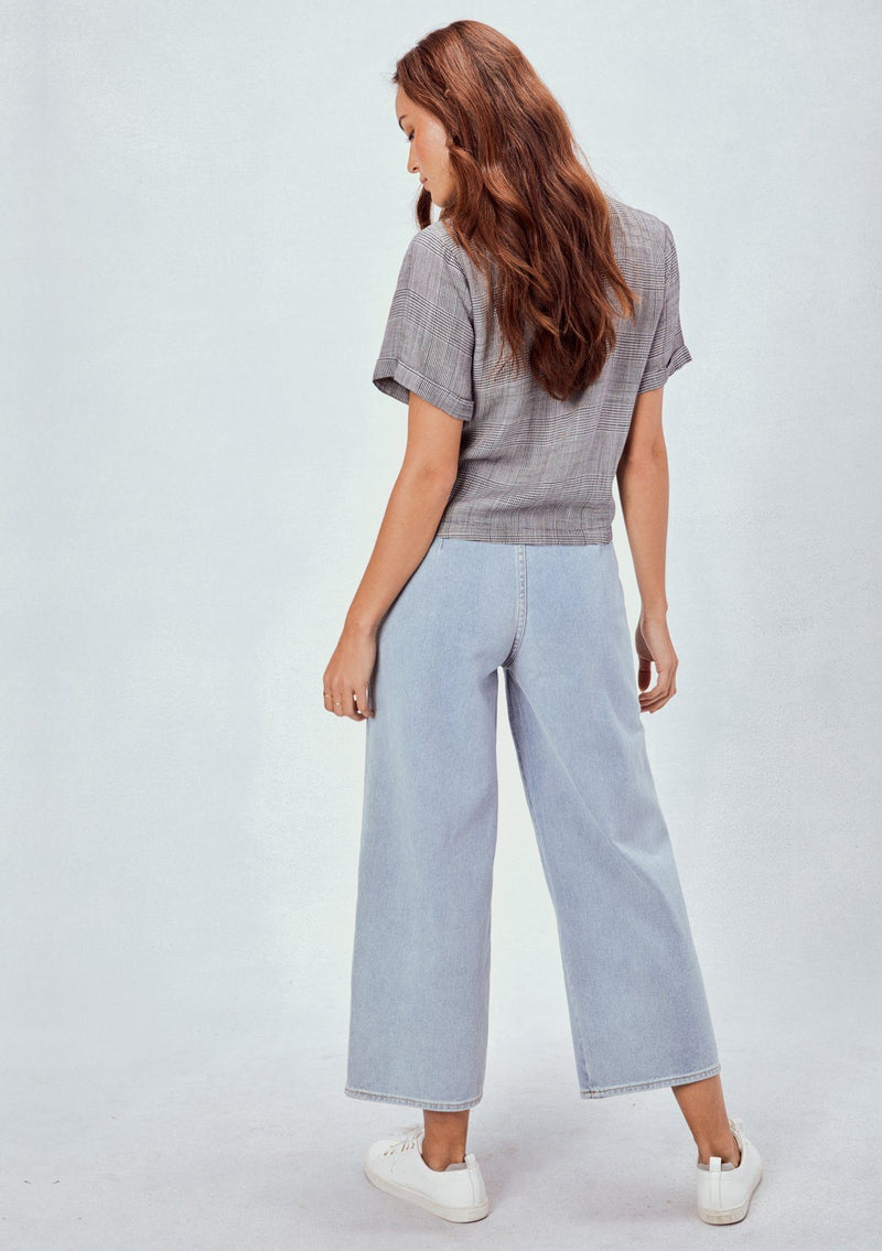 [Color: Ivory/Black]