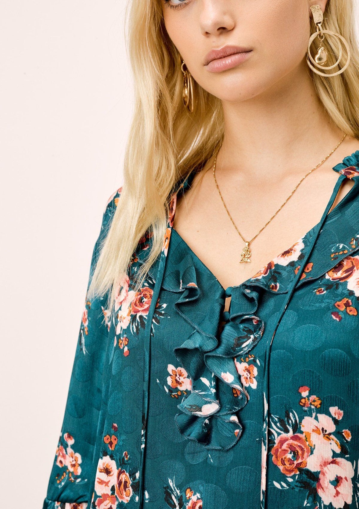 Chesty♡Flower Lace Blouse WDIRARA Women's Floral Lace Mock Neck Long Flounce Sleeve Pullover