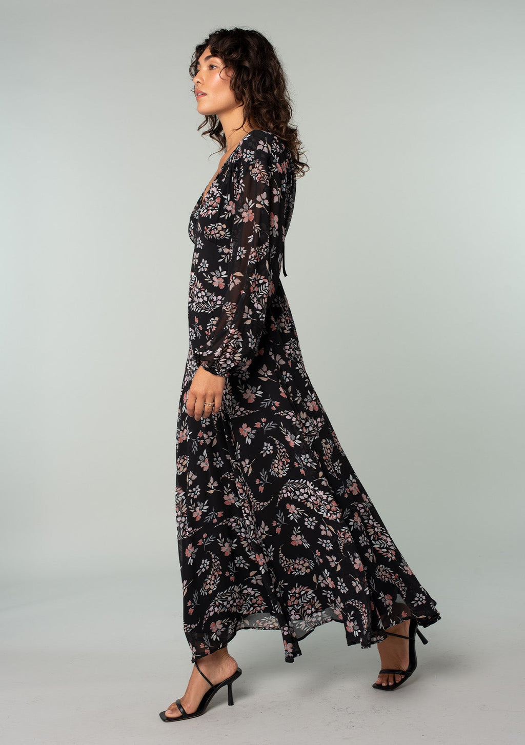 Women's Black Floral Bohemian Volume Sleeve Maxi Dress