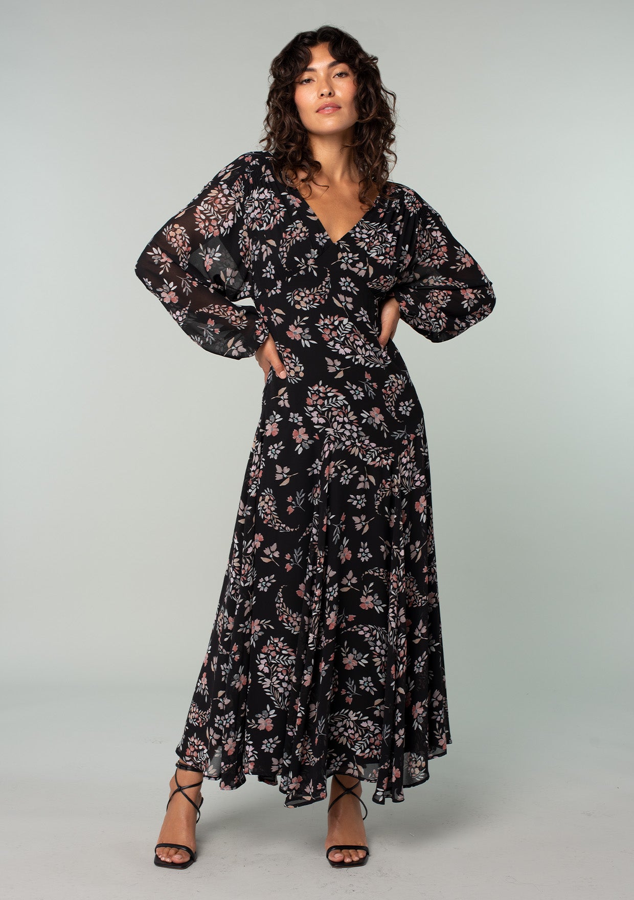Women's Black Floral Bohemian Volume Sleeve Maxi Dress