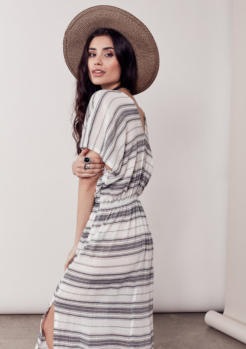 [Color: Black/White]