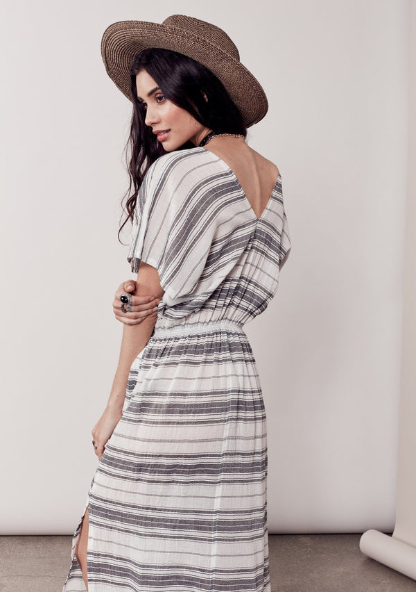 [Color: Black/White]